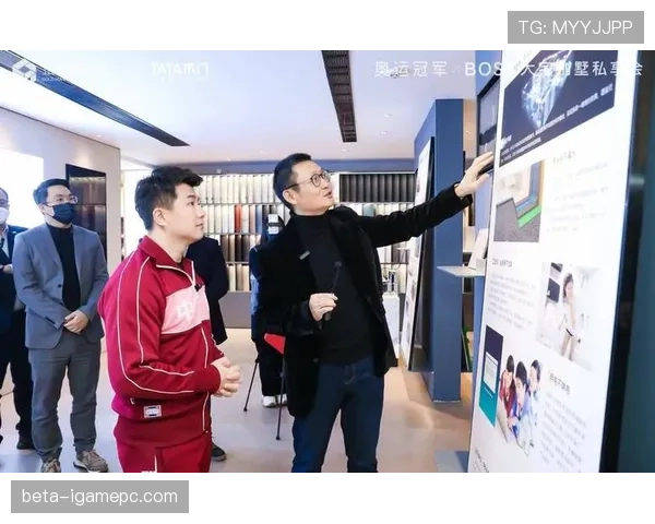 陈一冰退役后住的那套别墅，保洁阿姨说光拖地就要两小时